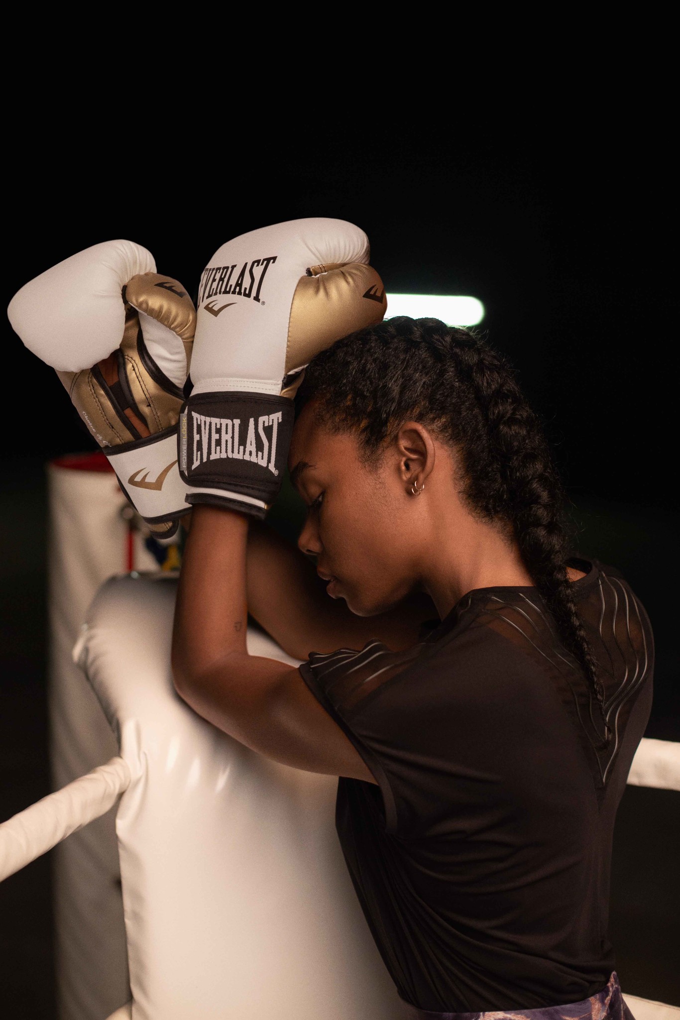 Imagen de la nueva colección de boxeo de Oysho