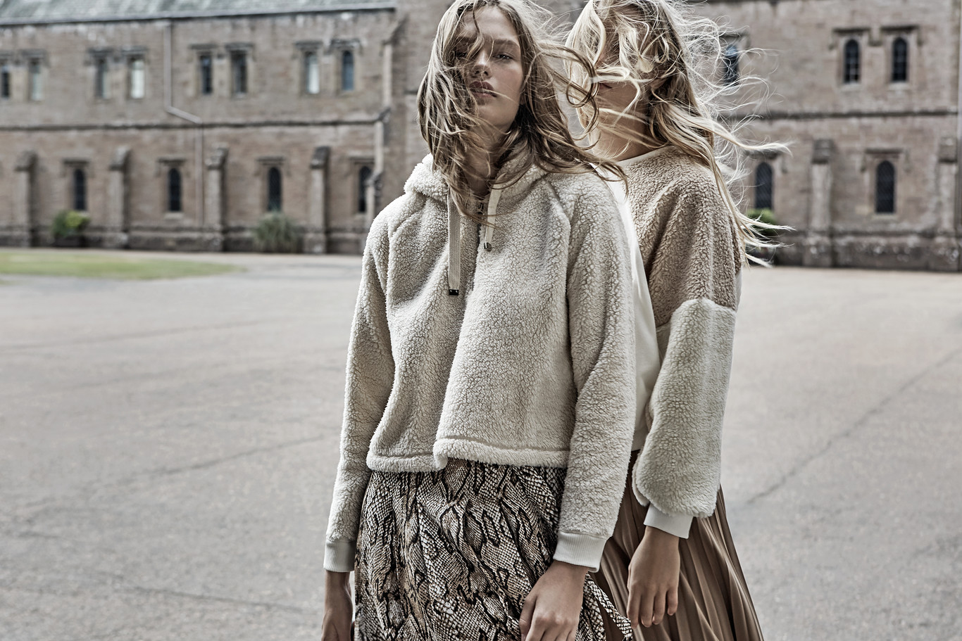 Imagen del lookbook de la firma Stradivarius de nueva temporada