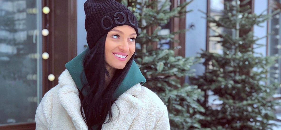 Street style con un abrigo de Bershka