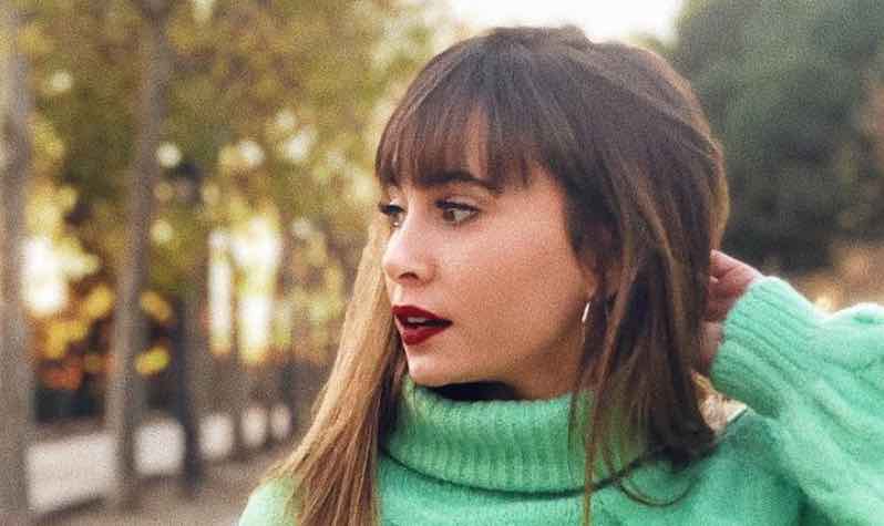 Cantante Aitana Ocaña con el jersey de Stradivarius