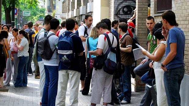 3000 plazas para funcionarios interinos como orientadores en el nuevo Plan de Empleo joven