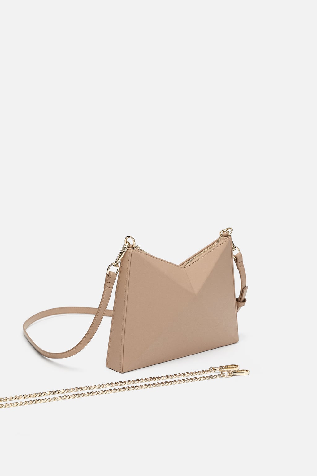 Zara ofrece en rebajas bolsos por menos de 10 euros