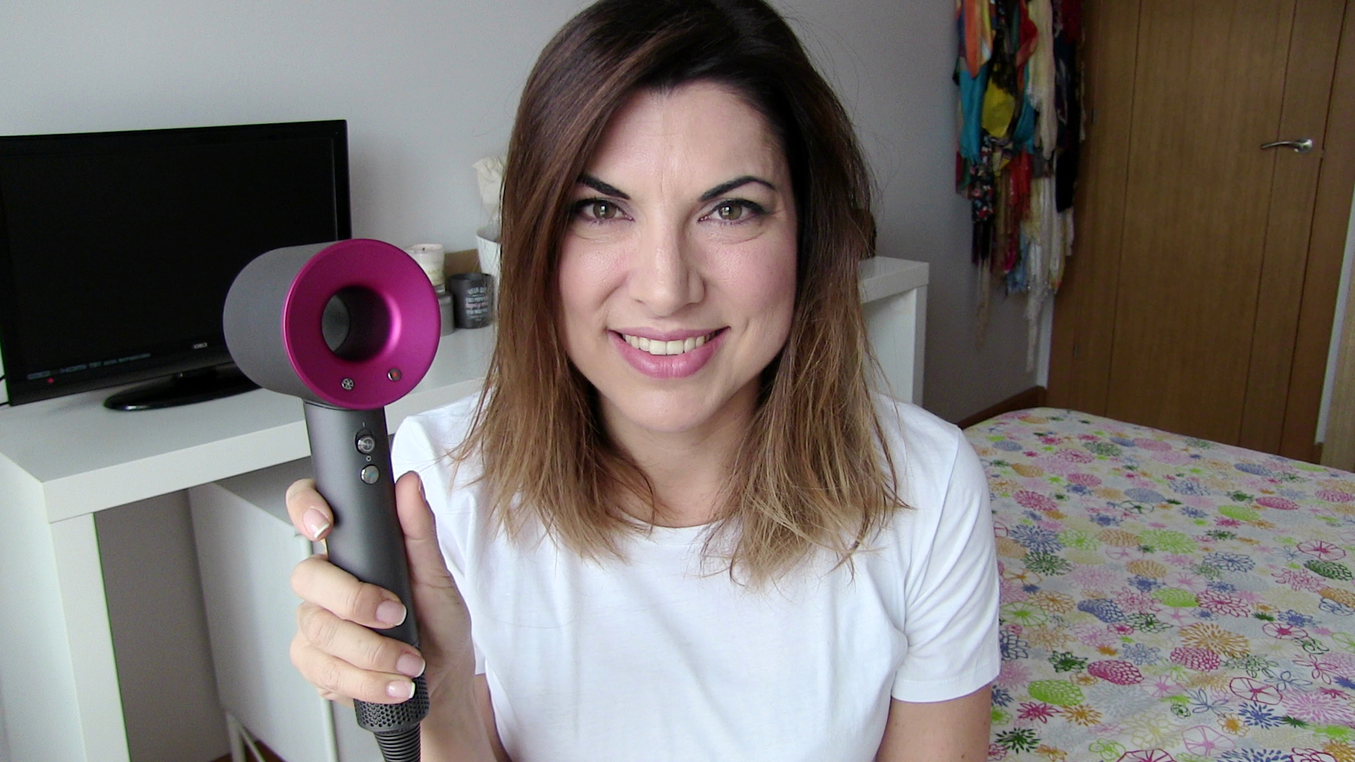 Isasaweis con el secador Dyson