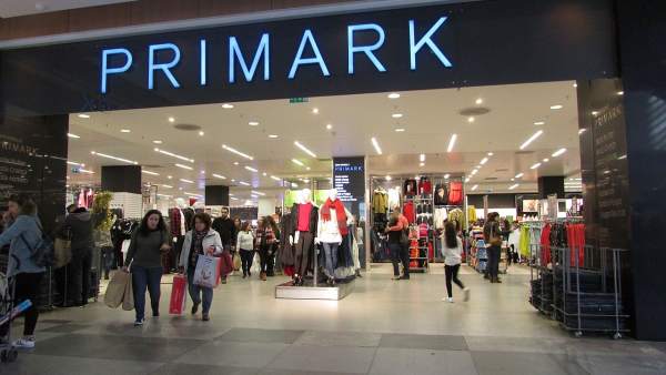 Entrada de tienda de Primark