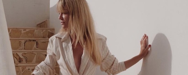 Influencer luciendo vestido de gym