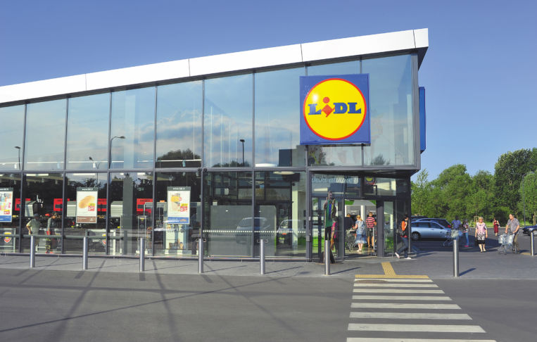 Citronela, el ingrediente natural con beneficios para la salud que incluye la leche solar de Lidl