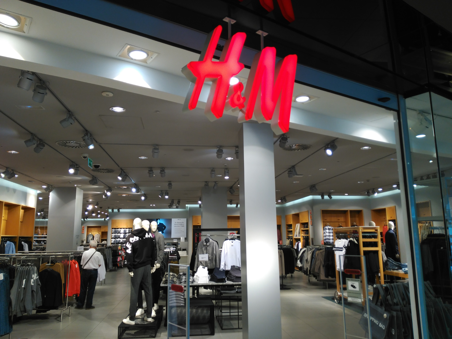 H&M