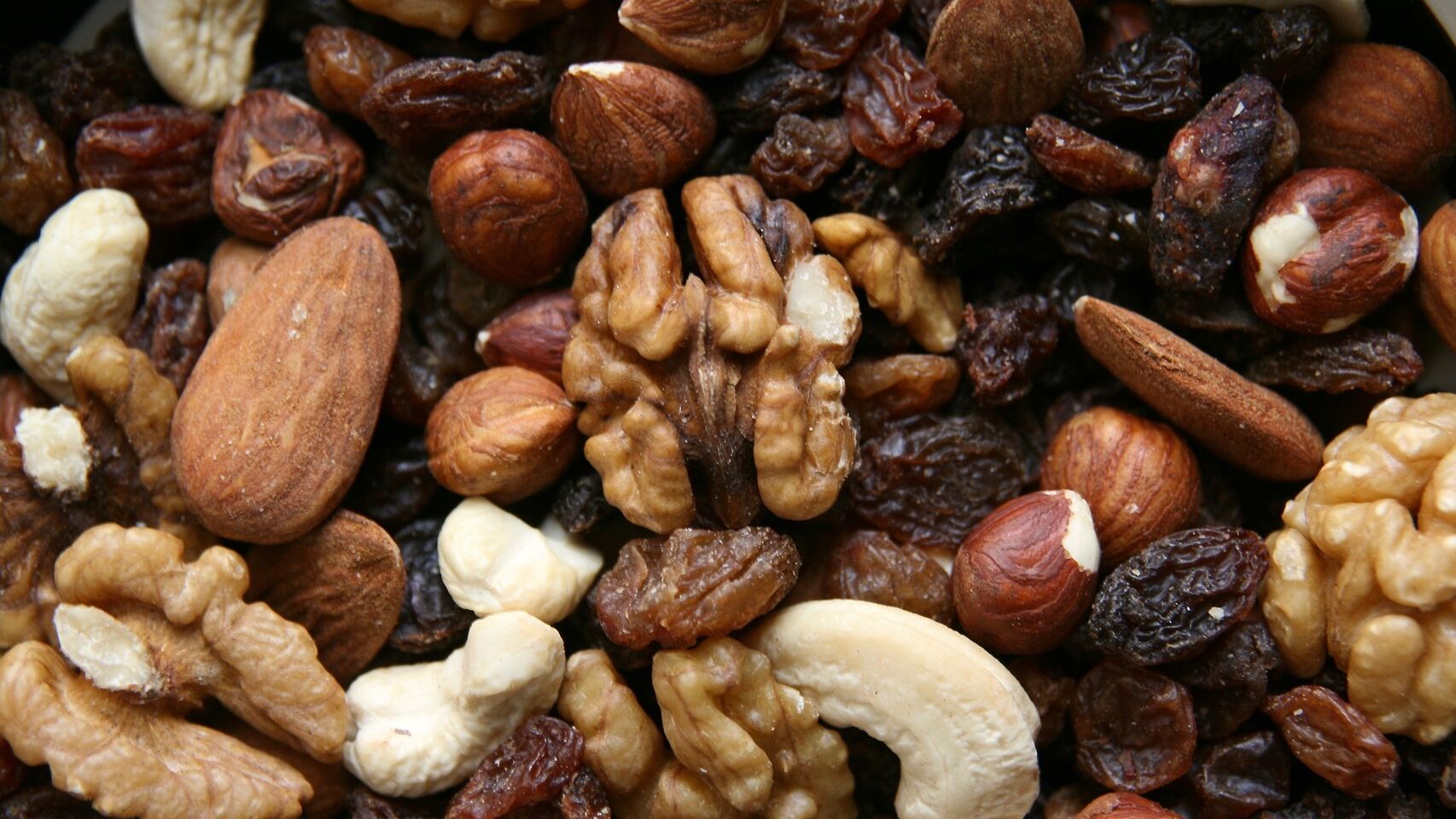 Alerta sanitaria por este cóctel de frutos secos