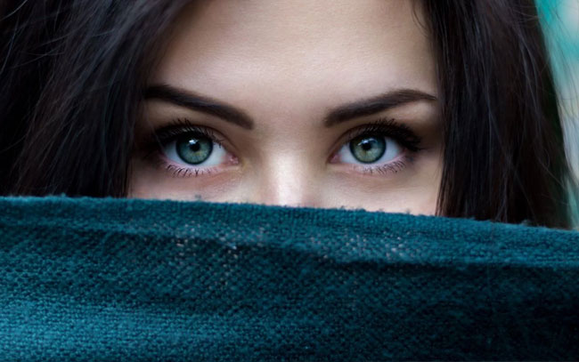 Nuevo descubrimiento: el aceite de Amazon que hace crecer rápidamente tus cejas y pestañas