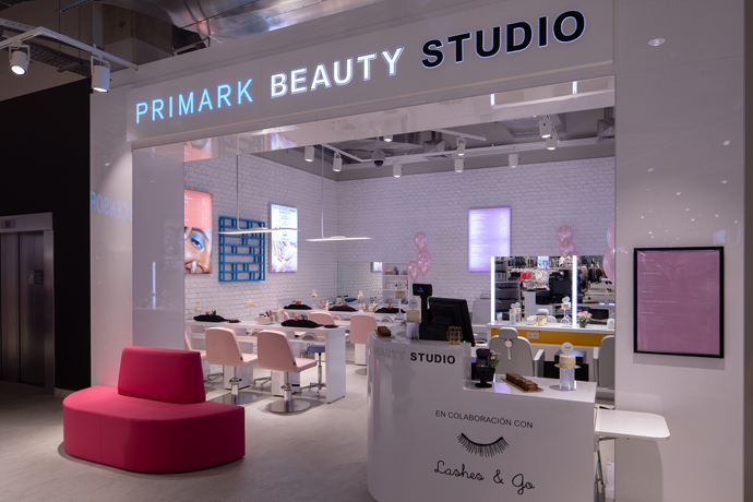 Nuevo Primark con cafeteria y salón de belleza
