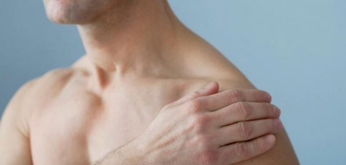 Hombre probando el gel anticonceptivo