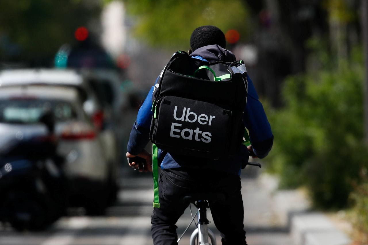 Carrefour alianza con Uber Eats