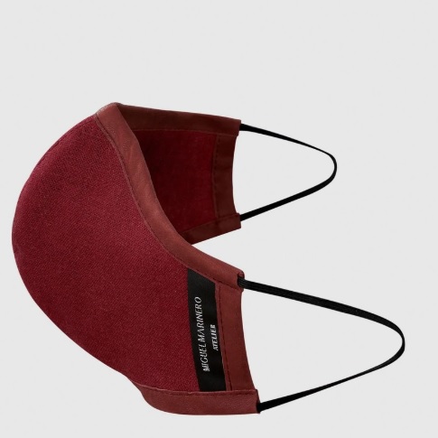 El Corte Inglés se suma a Mango y Lidl y vende mascarillas como complemento de moda