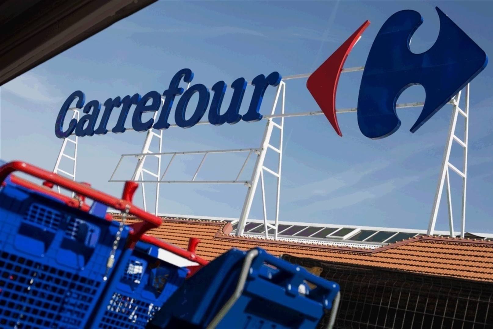 Carrefour devuelve el 50 por ciento de la compra