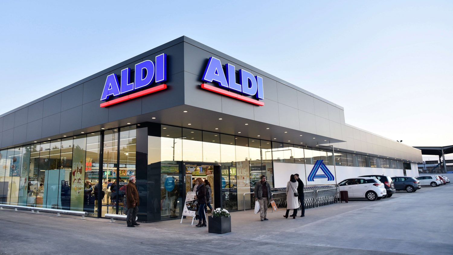 ¿Amante del senderismo? Ojo a estas ofertas de Aldi