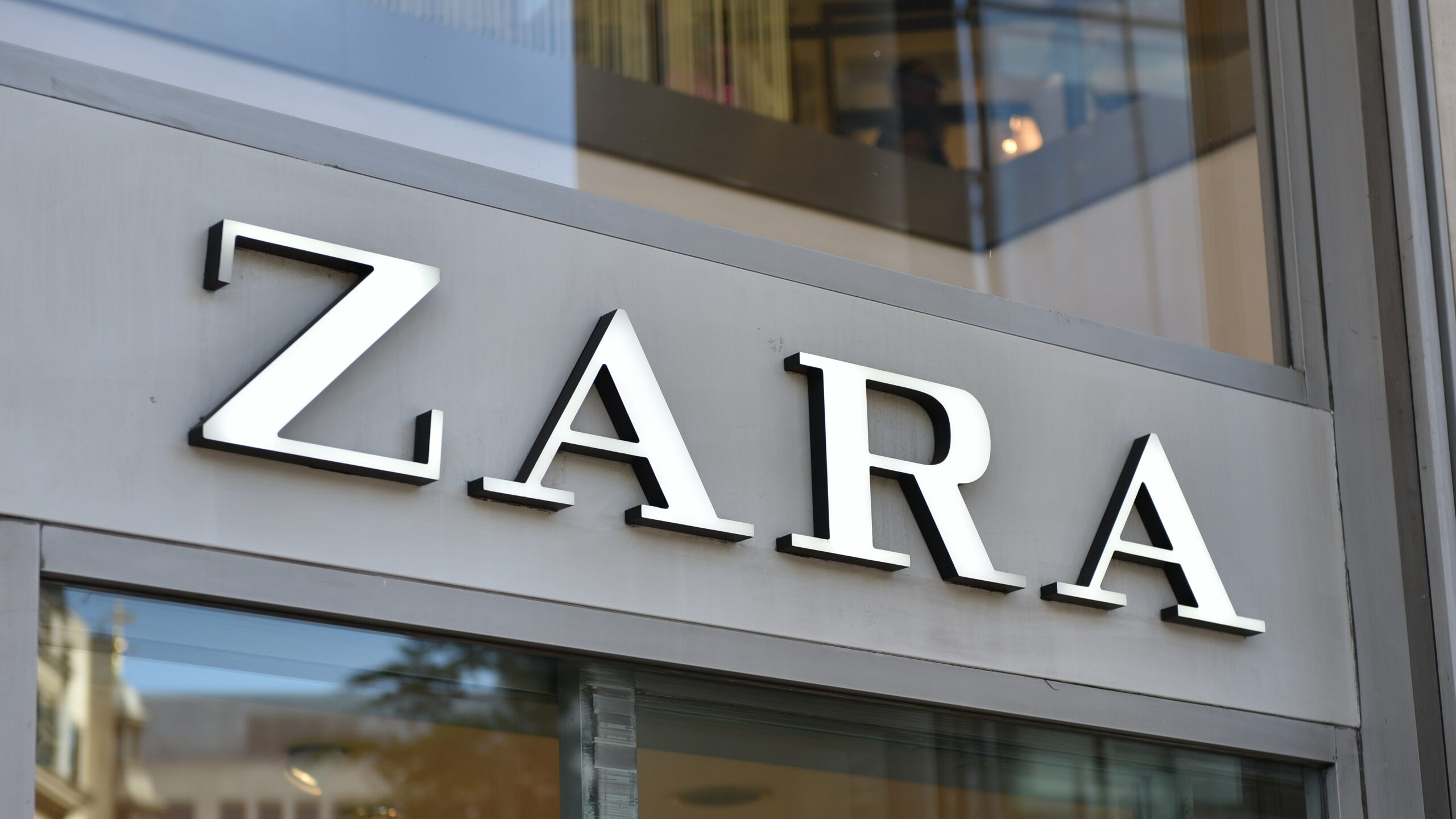 Zara: vestido para Navidad