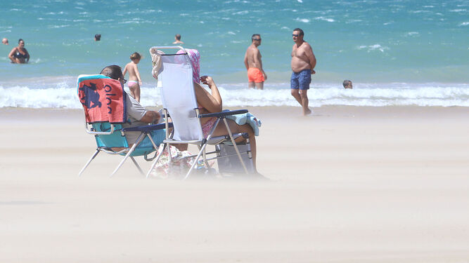 Aldi: paravientos para la playa por 14.99 euros