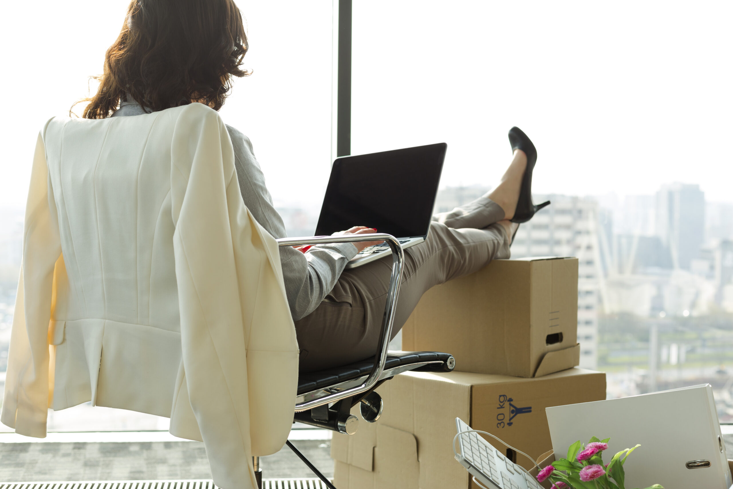 4 Recomendaciones para trabajos de pie que te aliviarán