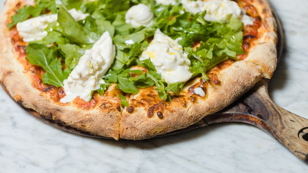 Pizza con burrata: el ingrediente que marca la diferencia