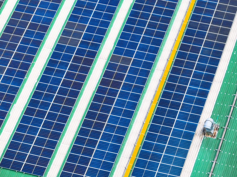 Jaén acelera su transición energética con placas solares en hogares y negocios