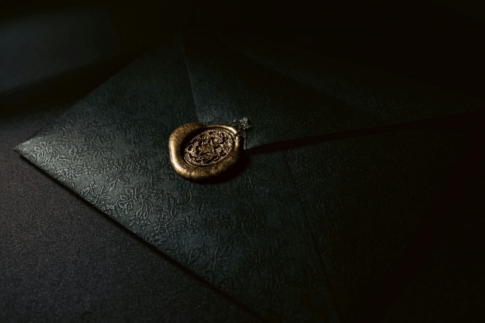 Sellos de lacre: cómo usarlos y dar un toque único a tus creaciones