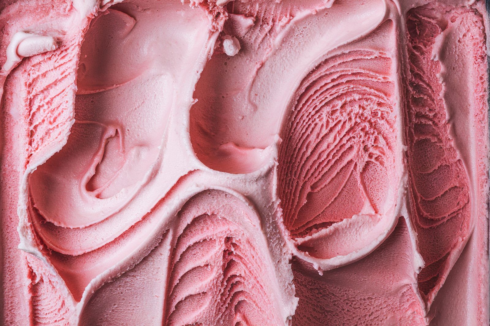 El arte del helado artesanal: frescura y tradición en cada tarrina